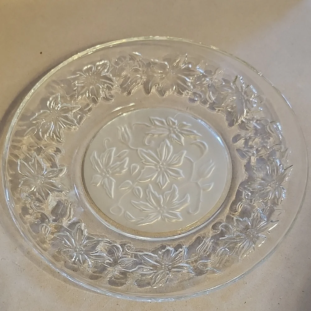 Elegant Clear Glass Floral Plate